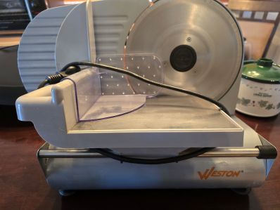 Weston Heavy-duty 9-inch Food Slicer Image