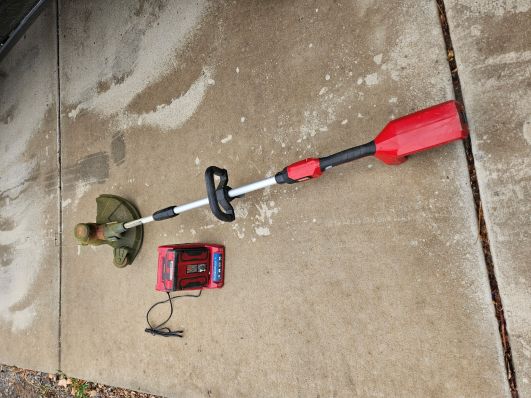 Toro PowerPlex 40V Max Cordless String Trimmer Kit with Battery & Charger Image