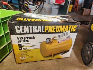 Central Pneumatic 5 Gallon Portable Air Tank – 125 PSI Steel Carry-Tank Image